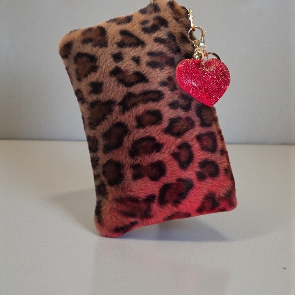 Faux Leopard Print Clutch Bag by Jane and Berry & Red Heart Charm Keychain NWT - Picture 5 of 5